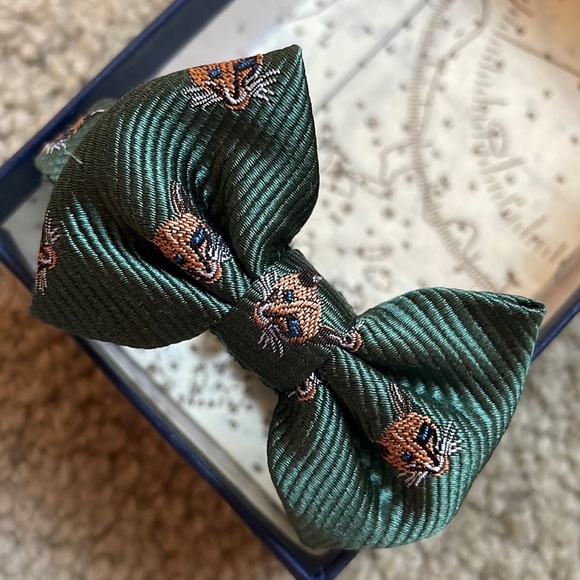 KJP Bow Bracelet - Picture 3 of 4